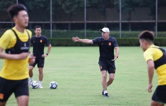 清冷师尊被c呻吟双腿打开